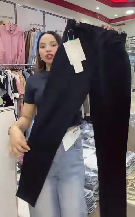 4288 - Plain Black Fitting Jeans (ladies)